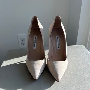 Manolo Blahnik Cream Textured Heels